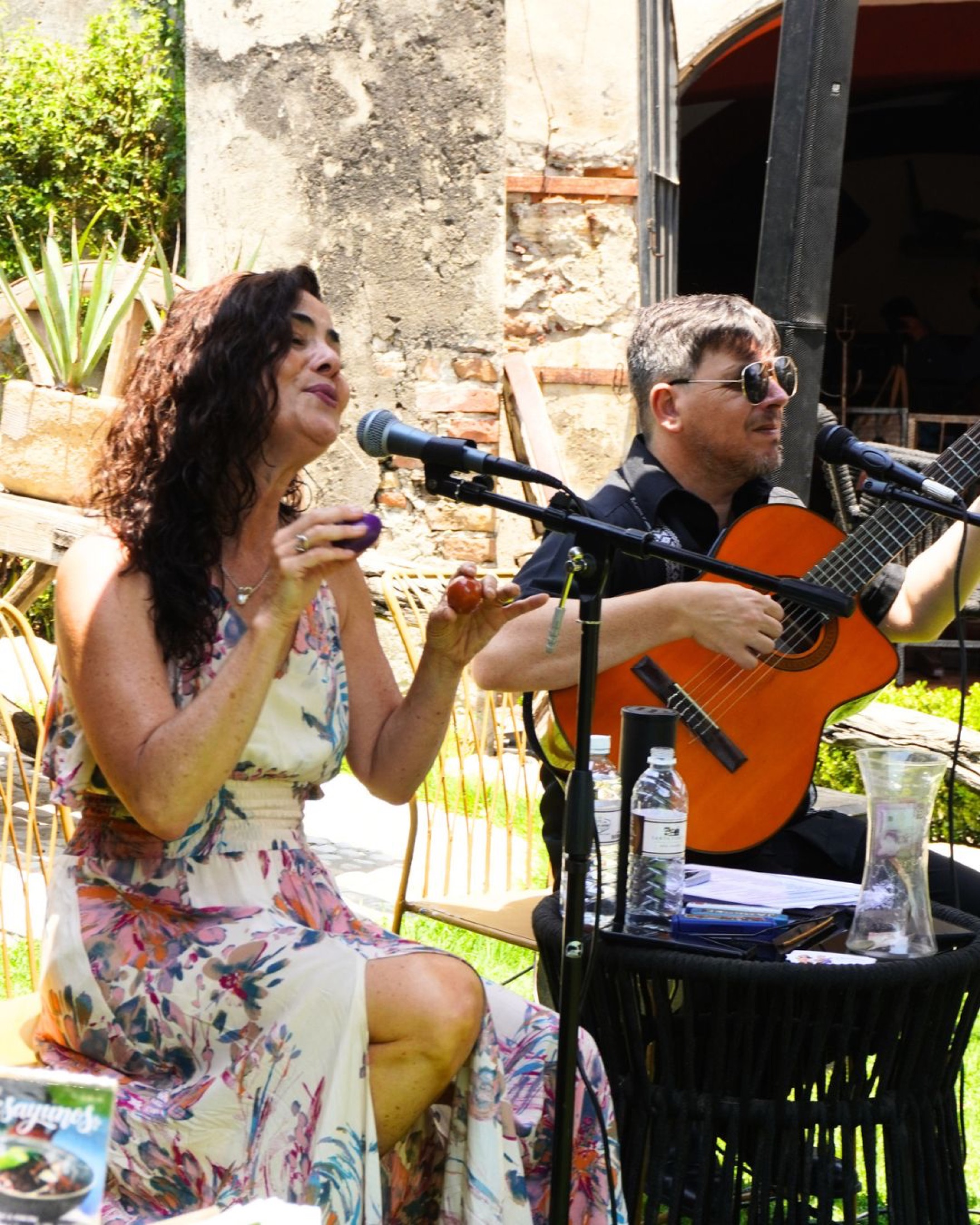 Música en vivo dentro de Hacienda Santa Teresa
